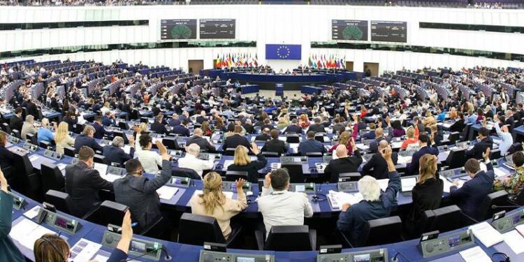 AB İstanbul Sözleşmesi’ne resmen katıldı