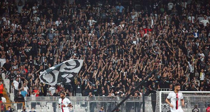 Tribünlerde ‘Meclis’te Hizbullah istemiyoruz’ sloganı