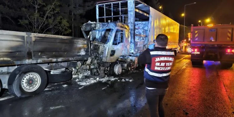 Adana’da zincirleme kaza: 7 ölü, 7 yaralı