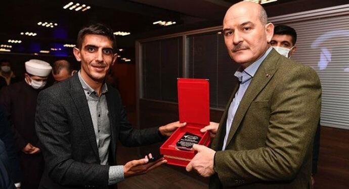 AKP’den içeri girmedim dedi, Soylu’yla fotoğrafı çıktı