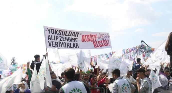 Bursa’da coşkulu Yeşil Sol mitingi: Soygun düzenini sandığa gömeceğiz