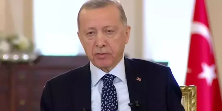 1954 doğumlu Erdoğan, 1955’te yapılan Esenboğa Havalimanı’nı kendisinin yaptığını söyledi
