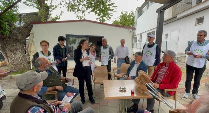 Yeşil Sol adayları birçok kentte ziyaretler gerçekleştirdi