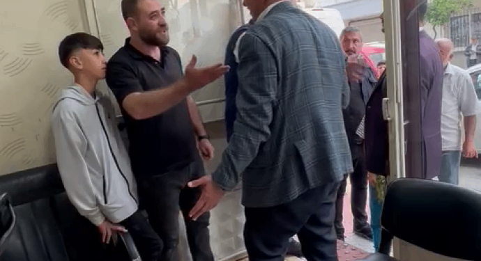 HDP’li esnaftan AKP’li başkana tepki: Akşama kadar bize terörist diyorsunuz