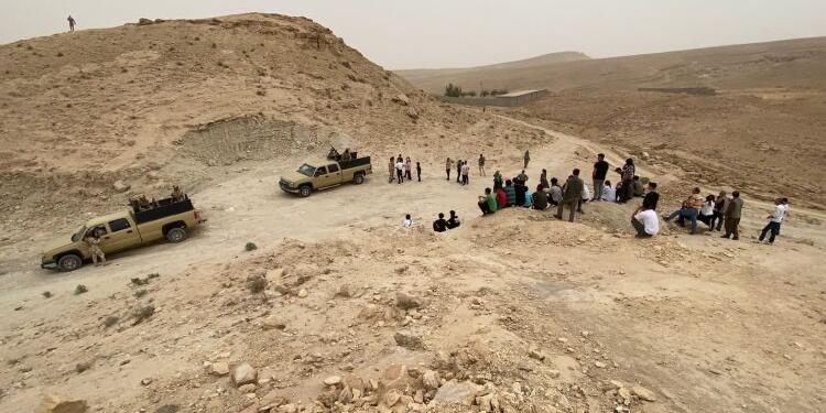 Irak ordusu yine Mexmur’a tel örgüler çekme girişiminde bulundu