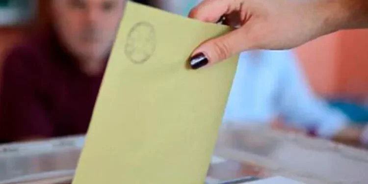 Seçmen bilgi kağıdı yeniden dağıtılacak