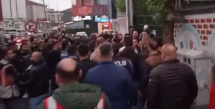 Sarıgazi’de halk kutlama yapan AKP’lilere izin vermedi