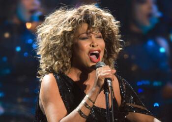 ARNHEM, NETHERLANDS - MARCH 21: Tina Turner performs on stage at the Gelredome on March 21st, 2009 in Arnhem, Netherlands. (Photo by Rob Verhorst/Redferns)