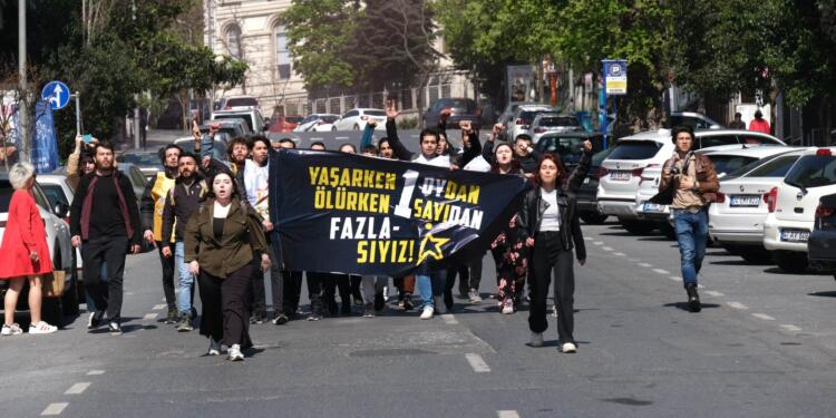 1 Mayıs’ta Taksim’e çıkmak isteyenlere saldırı: Çok sayıda kişiye gözaltı