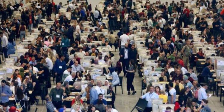 AKP’lilerden Yurt dışı oyların sayımına müdahale girişimi