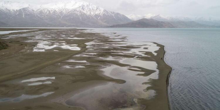 Wan’da yağmanın yolu yapılıyor