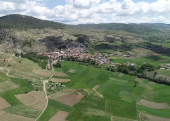 Köylüler madene geçit vermiyor