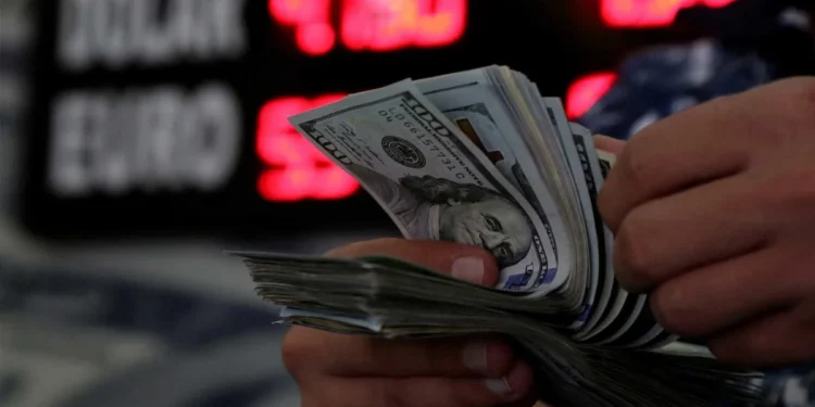 Körfez ülkelerinden gelen para da doları durduramadı: 1 dolar 21 liraya doğru gidiyor