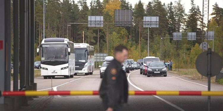 Finlandiya 9 Rus diplomatı sınır dışı etme kararı aldı