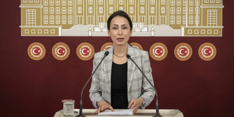 Hatimoğulları: Depremzedelerin faturalarını silin