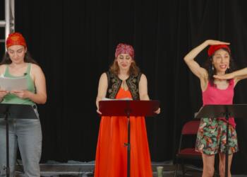 ‘New Stockholm’de Sonbahar’ oyunu üç dilde kitaplaştı