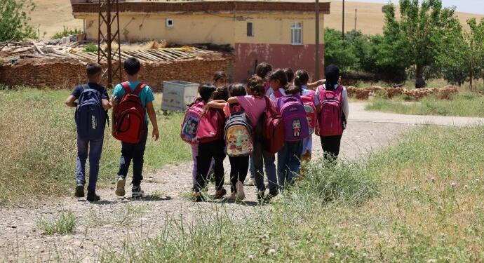 Amed’de servis şoförleri kontak kapattı, öğrenciler okula gidemiyor