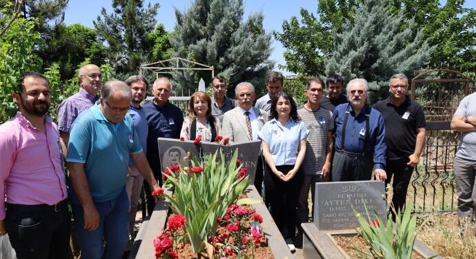 Amed Tabip Odası Diken’i mezarı başında andı