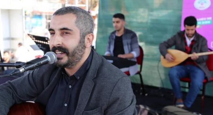 Kürt müzisyen Alp’in seslendirdiği Kürtçe şarkılar ‘suç’ sayıldı