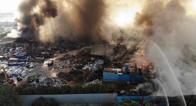 Manisa’daki yangın sürüyor