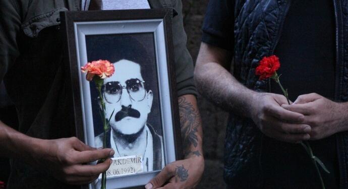 Katledilen gazeteci Hafız Akdemir vurulduğu yerde anılacak