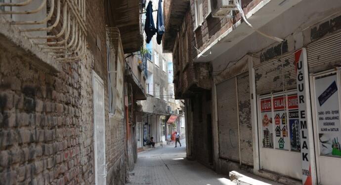 Sur’da evleri yıkılmak istenen yurttaşlar ‘direneceğiz’ dedi