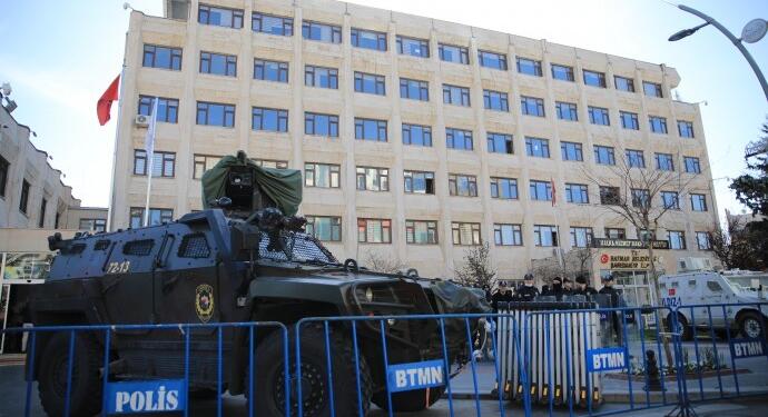 İşçi ölümünden sorumlu kayyum yardımcısı görevinin başında!