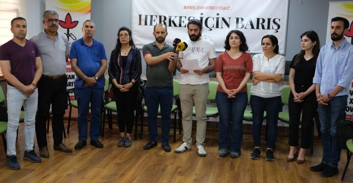 Barış nöbetinden seslendiler: Krizlerin nedeni baskılar