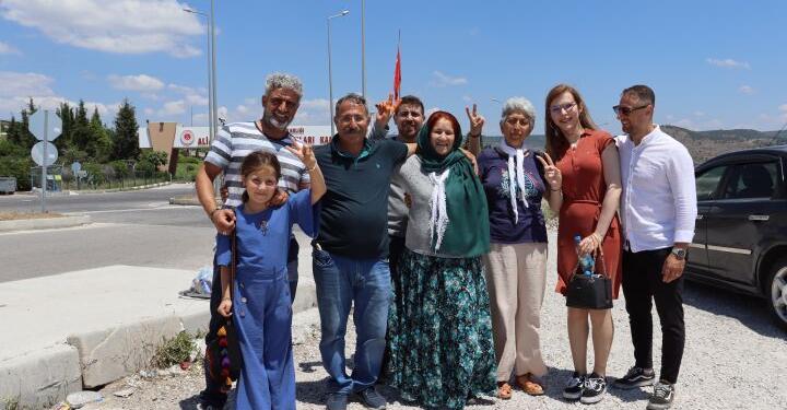 İnfazı yakılan Barış Annesi Bulut tahliye oldu: Başım dik, pişman değilim