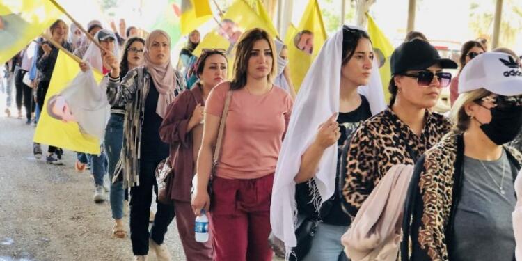 Genç Kadınlar Birliği saldırılara karşı yürüdü