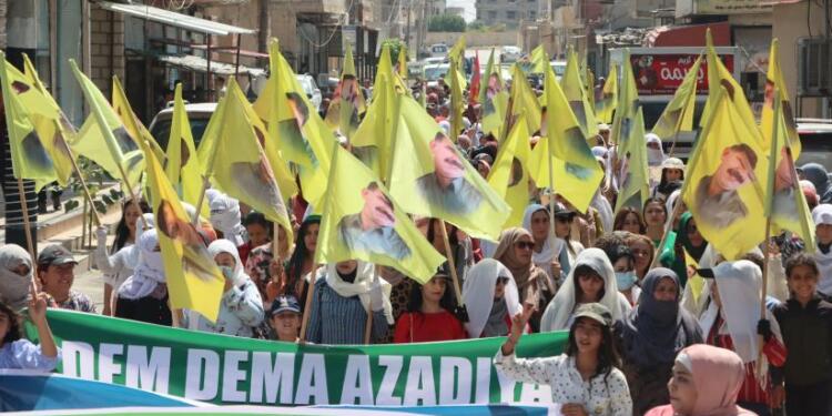 Dêrik ve Amûdê’de tecrit ve saldırılara karşı yürüyüş