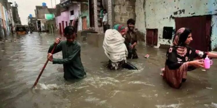 Pakistan’da sel: En az 25 ölü