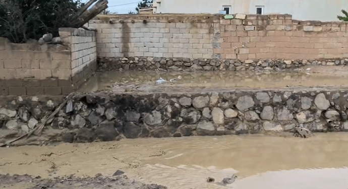 Bazid’te aşırı yağış sele neden oldu