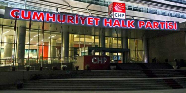 CHP’de tüm danışmanlarla yollar ayrıldı