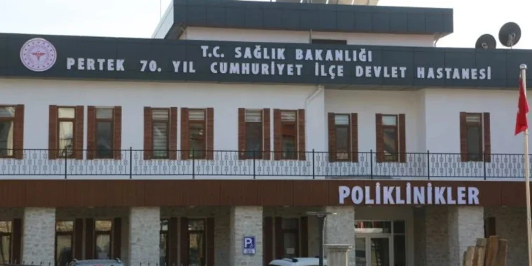 Hakkında taciz şikayeti olan doktor göreve iade edildi!