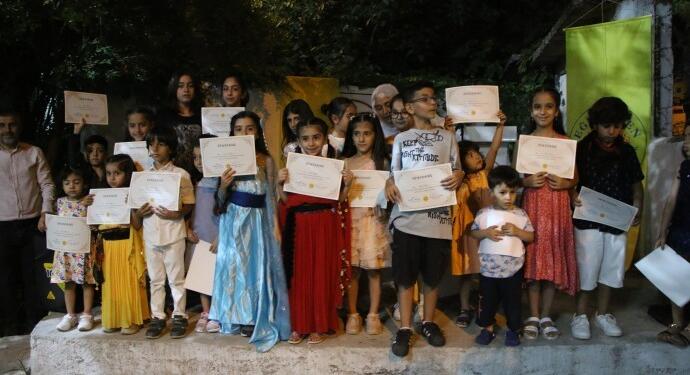 Êlih’te Kürtçe eğitim gören öğrenciler için tören