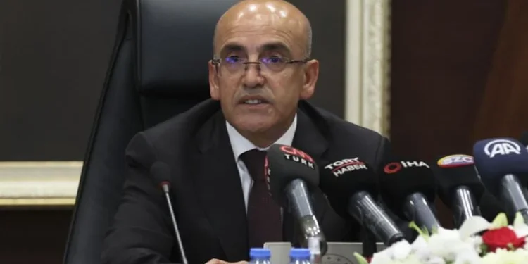 Mehmet Şimşek kur rekoru ve zamlarla göreve başladı