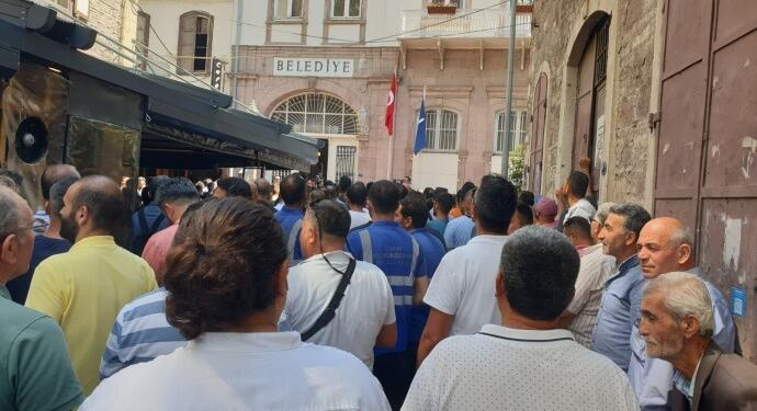 İzmir Belediyesi işçileri iş bıraktı