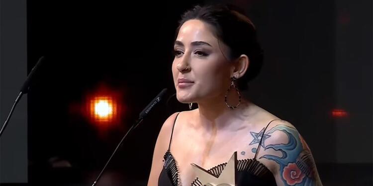 Melek Mosso: Ödülü katledilen bütün kadınların ruhlarına adıyorum