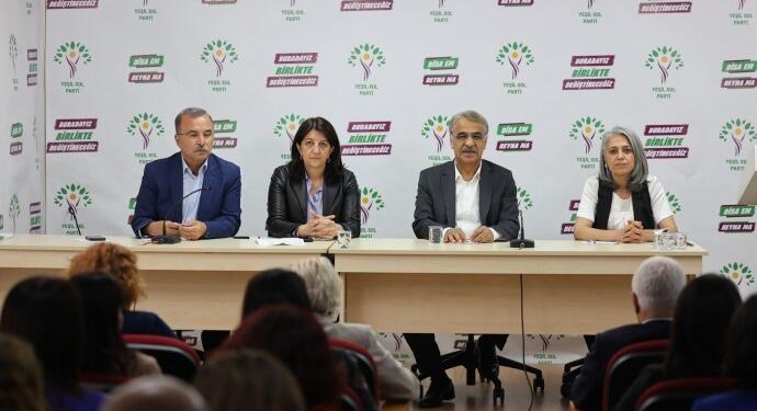 Yeşil Sol Parti milletvekilleri toplandı