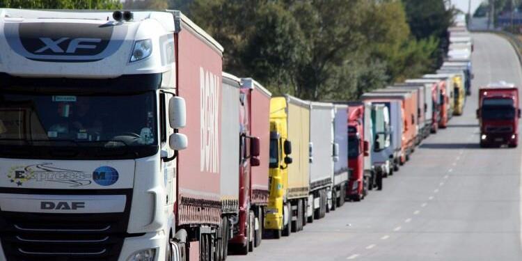 İran, Irak’a 10 milyar 236 milyon dolar ürün ihracat etti