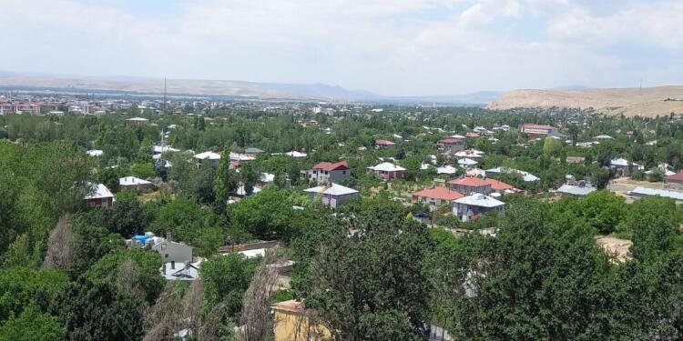 Kayyum, önce yıktırdı, sonra yeni bulmuş gibi müjdeledi