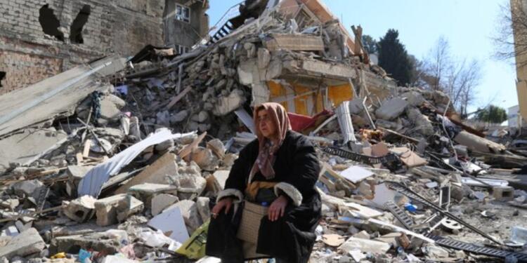 Mor Çatı deprem raporu: Kadınların ihtiyaçları giderilmedi, şiddet sürüyor