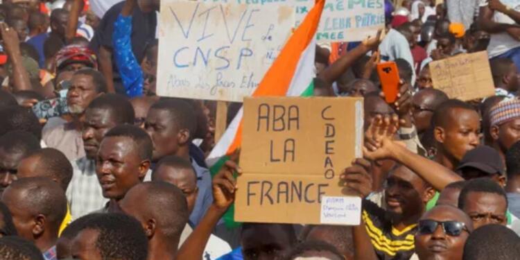 Fransa’dan Nijer’e uyarı: Saldırılara anında yanıt vereceğiz!