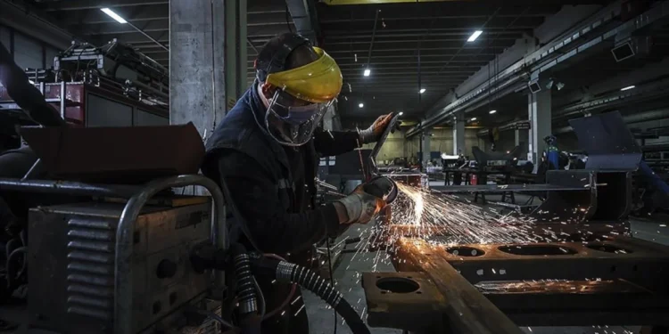 Sanayi üretimi mayıs ayında da düşüşte