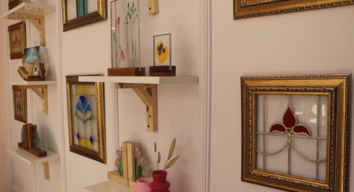 Ölmek üzere olan Vitray sanatını atölyesinde yaşatıyor