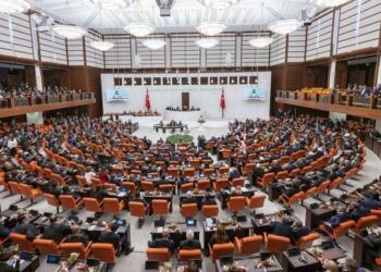 Emeklilere yüzde 25’lik zam kabul edildi