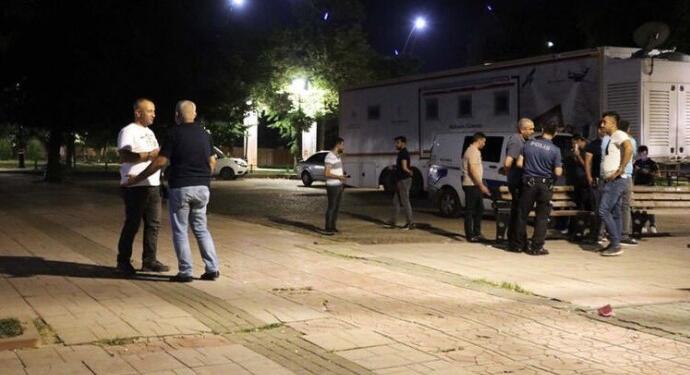 Bekçiler bir kişiyi öldürdü