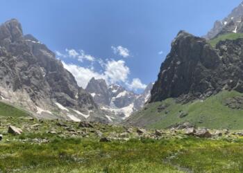 Cilo’da buzullar kırıldı: 4 kişi kayıp
