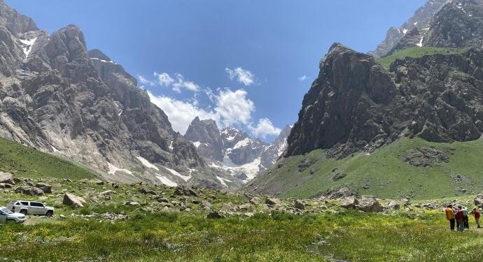 Cilo’da buzullar kırıldı: 4 kişi kayıp